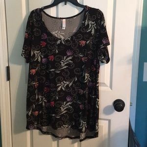 LuLaRoe with multi color design